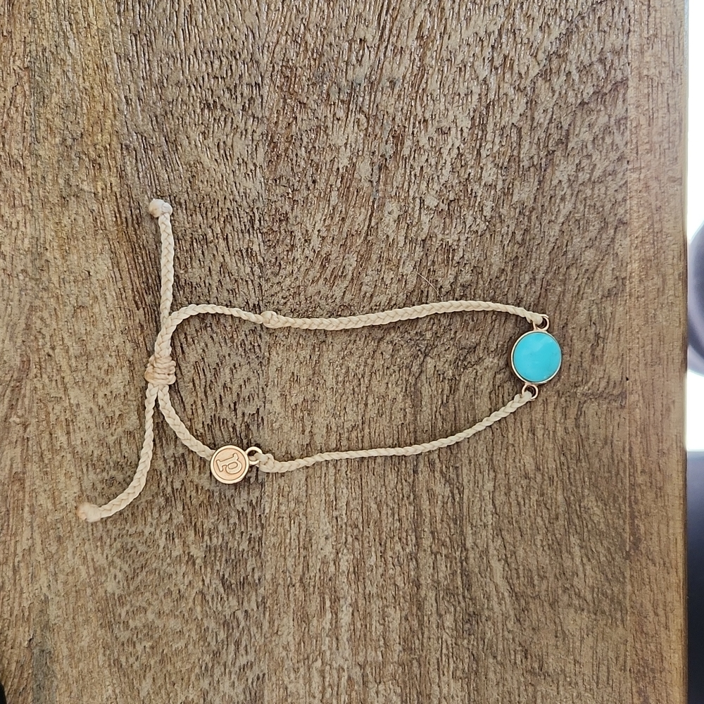 Pura vida charm bracelet